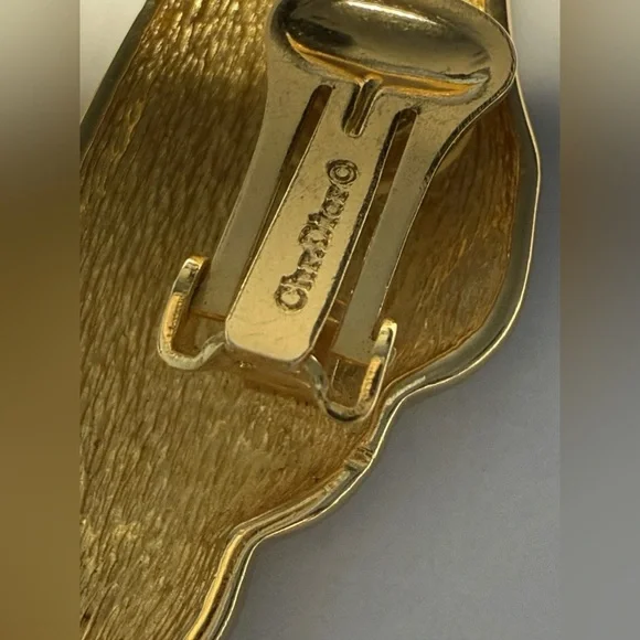 SOLD Vintage Christian Dior Angel’s Wings Rhinestone Pearl Dangle Gold Earrings - Picture 13 of 13